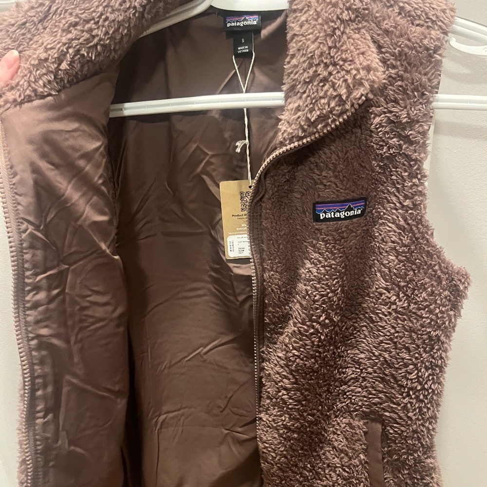 Patagonia vest brown size small (new- tags on)